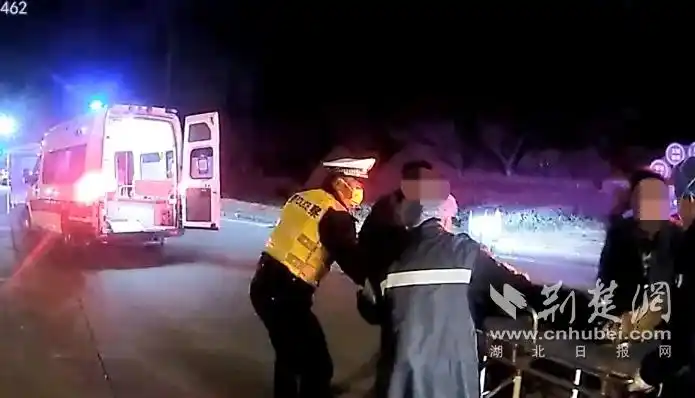 高速交警服务群众_湖北高速交警保通保畅_高速交警